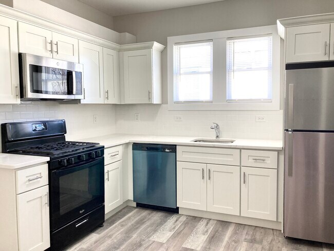 Photo - 72 Clinton Pl Unit 2 East