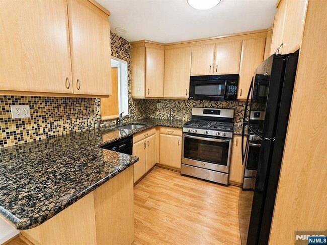 Photo - 1106 Bromley Ave