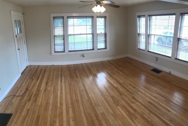 Photo - 6 Winsor Ave