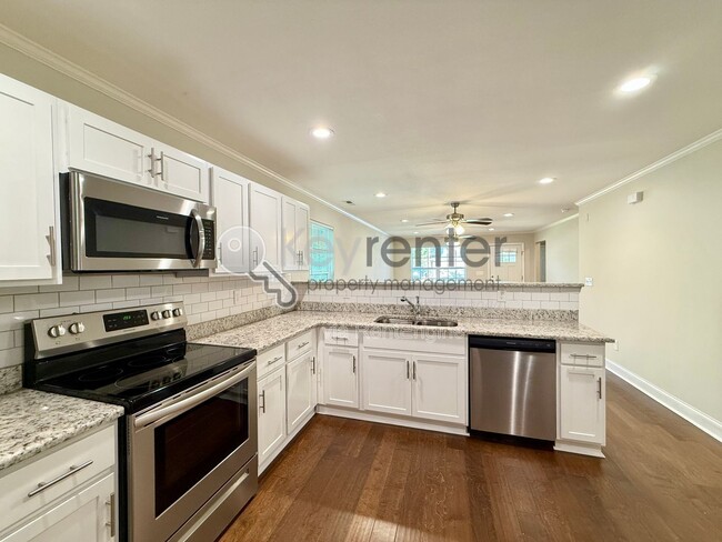 Photo - 2214 E 14th St