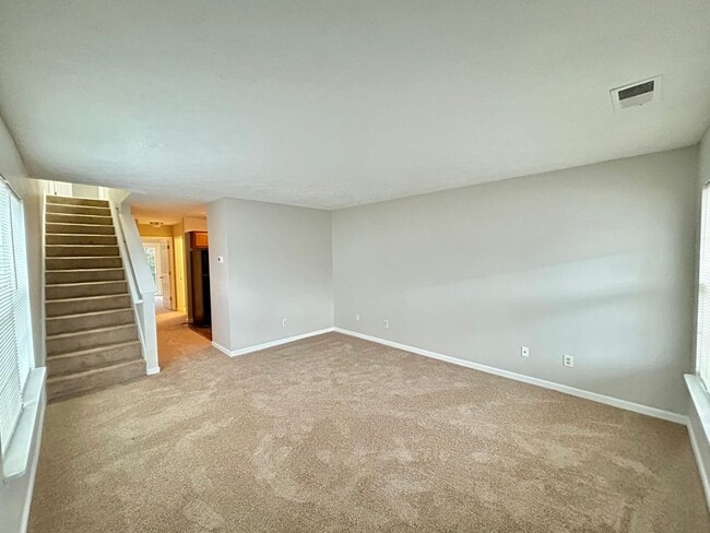 Photo - 219 Simba Way