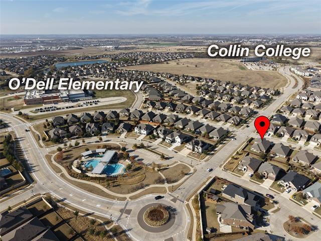 Photo - 1001 Berry St