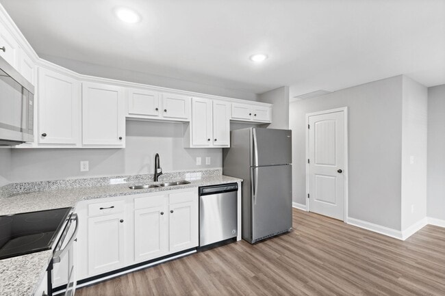 Kitchen - 580 Heritage Pointe Drive