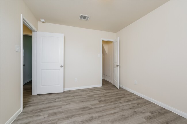 Photo - 4114 Farmers Pass Rd