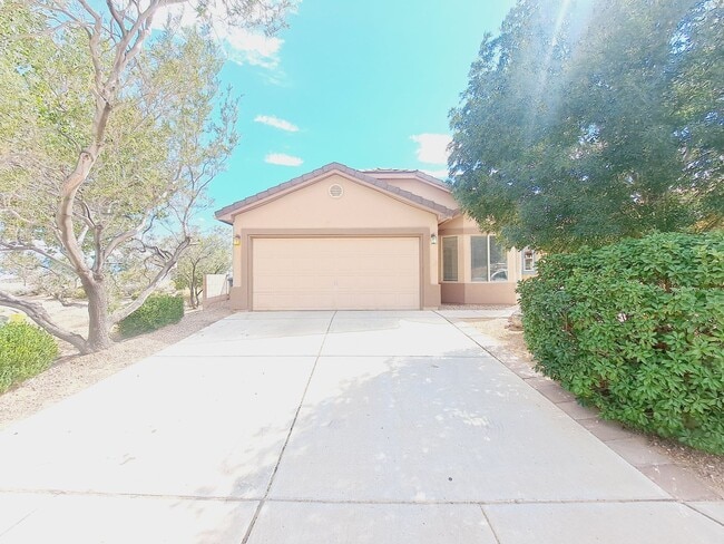 3 bed 2 bath home in Huning Ranch! - 3 bed 2 bath home in Huning Ranch!
