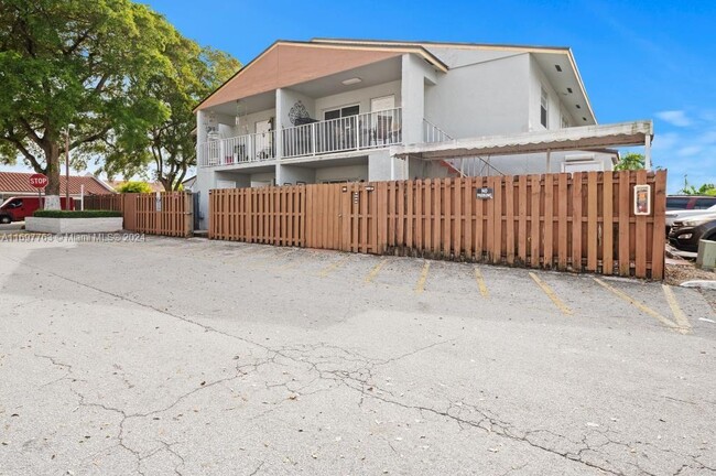 Photo - 15400 SW 81st Cir Ln Condominio Unidad 1011