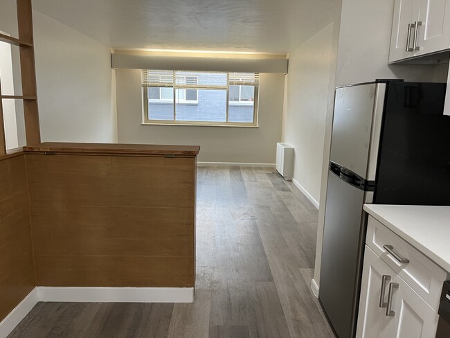 Virginia Mae Apartment