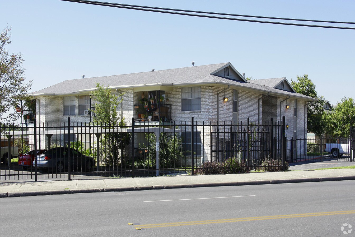Photo - Tarry Towne Apartments