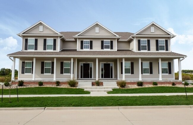 Photo - Elm St Villas