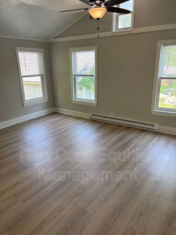 718-720 West Hubert Avenue - 718-720 West Hubert Avenue Casa