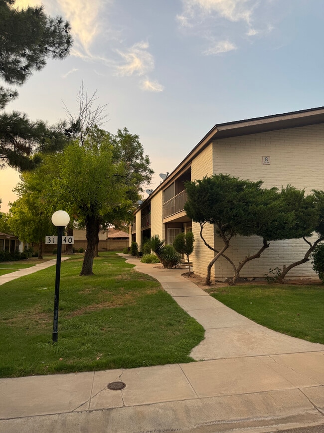 Building Photo - 1550 N Stapley Dr Rental
