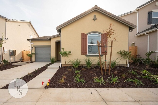 Building Photo - Riverstone Madera Home, 2BR/2BA – Numerous HOA Amenities!