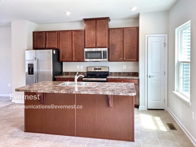 Photo - 8433 Devries Ln