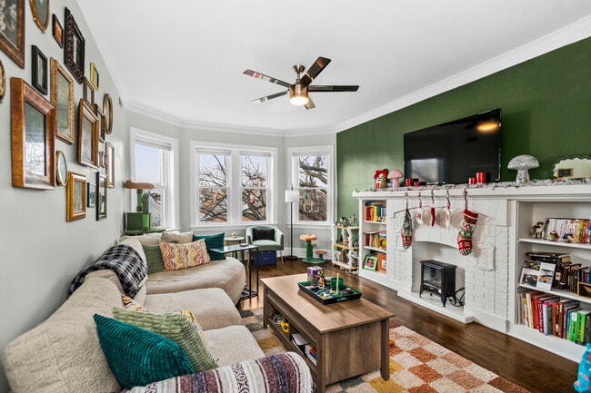 Photo - 4315 N Troy St Unit 2