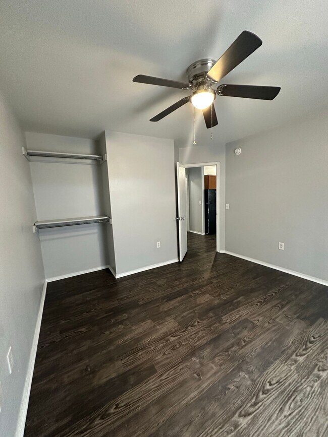 Photo - C & W Apartments Springdale