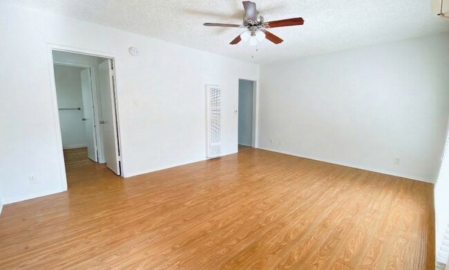 Photo - Embassy House Apartments