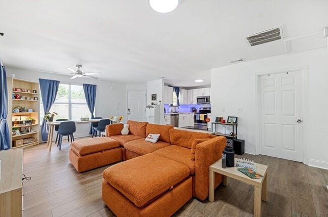 Living room/Dining room/Kitchen - 3801 Carroway St