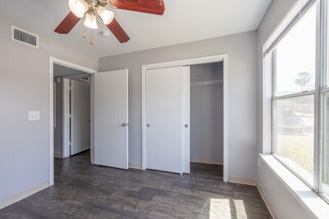 3BR, 2BA Bedroom