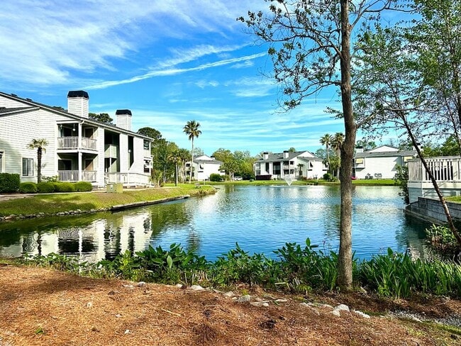 Building Photo - Furnished/Updated 1 Bed/1 Bath Condo- Close to Sullivan's Island Unit 1106