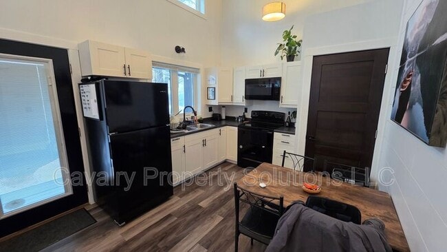 Photo - 4213-4213 Trinity Rd