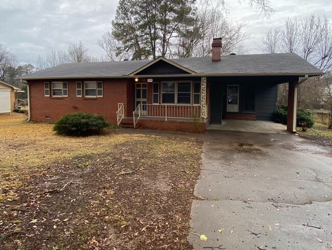 Building Photo - 1329 Montevallo Rd