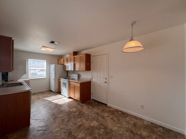 Photo - 725 Starlite Dr Unit D