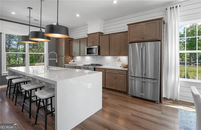 Photo - 820 Snider Walk NE