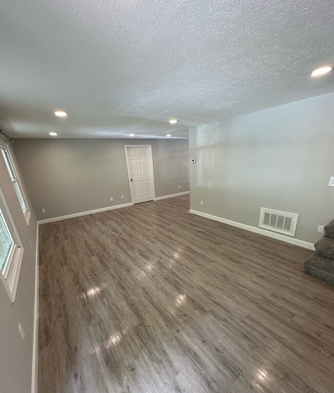 Photo - 516 Broken Oak Ct