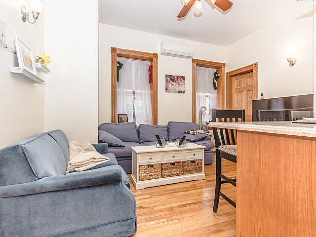 Photo - 98 Myrtle St