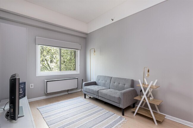 Photo - 476 Monmouth St Unit 305