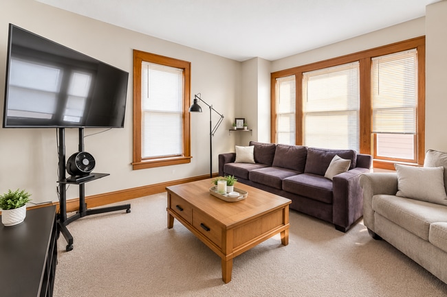 Photo - 903 Zeisler St Unit 3