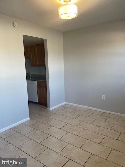 Photo - 230 Holly Dr