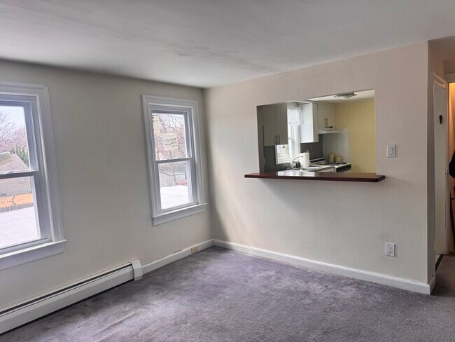 Photo - 127 Bentley Ave Unit Studio