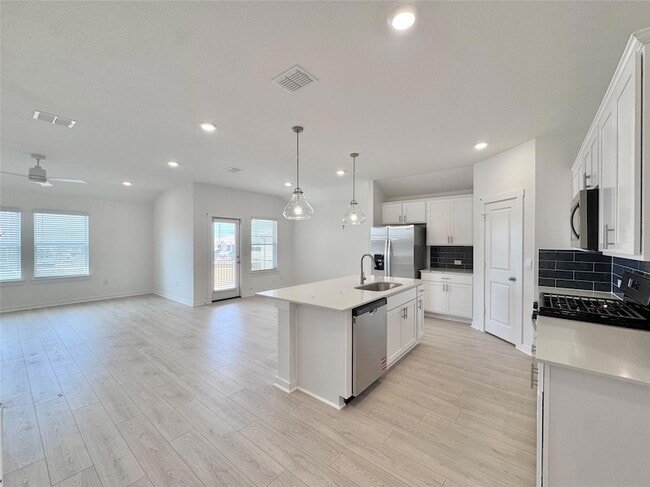 Photo - 1821 Lazy Acrs St