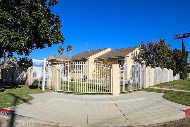Photo - 7400 Blewett Ave