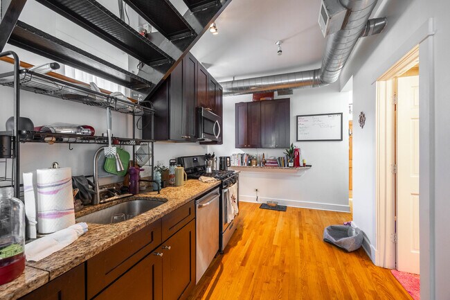 Photo - 1643 S Throop St Unit 3R