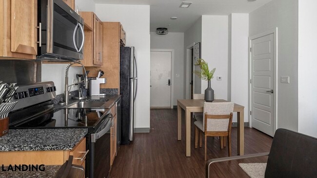 Photo - 302 13th St S Unidad 504