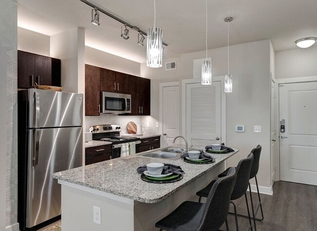 Building Photo - Cortland Brackenridge Rental