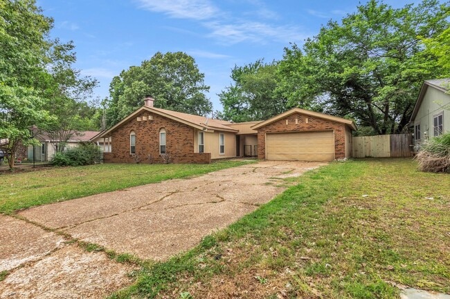 Photo - 1816 Rapier Dr