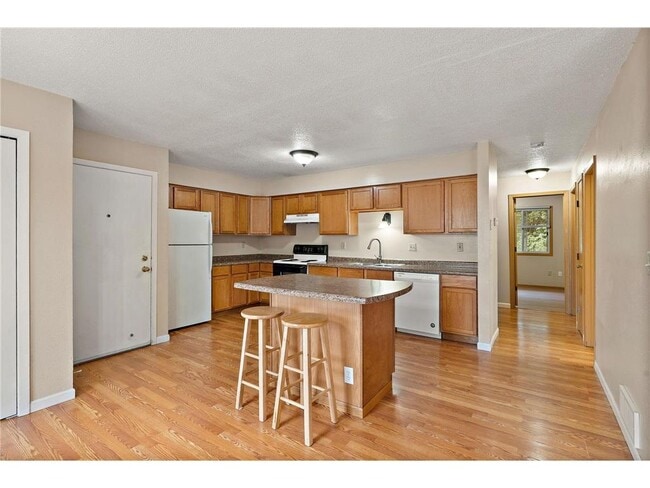 Photo - 926 Wescott Trail Unit 201