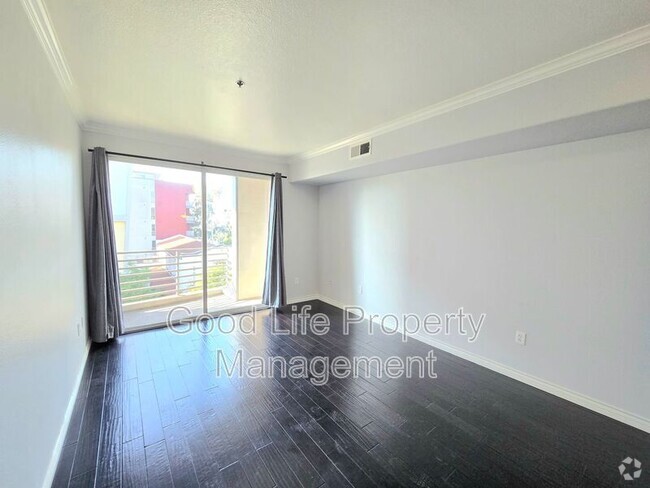 Building Photo - 1643 Sixth Ave Unit #308 Rental