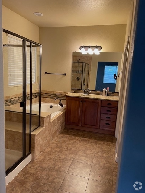 Building Photo - 12737 Mission Meadow Dr Rental