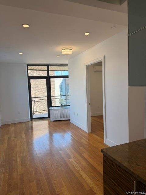 Photo - 29-11 12th St