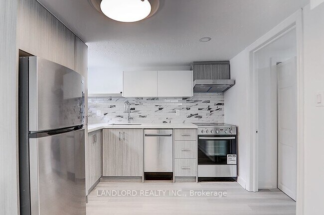 Photo - 56 Bicknell Ave Unité Lower