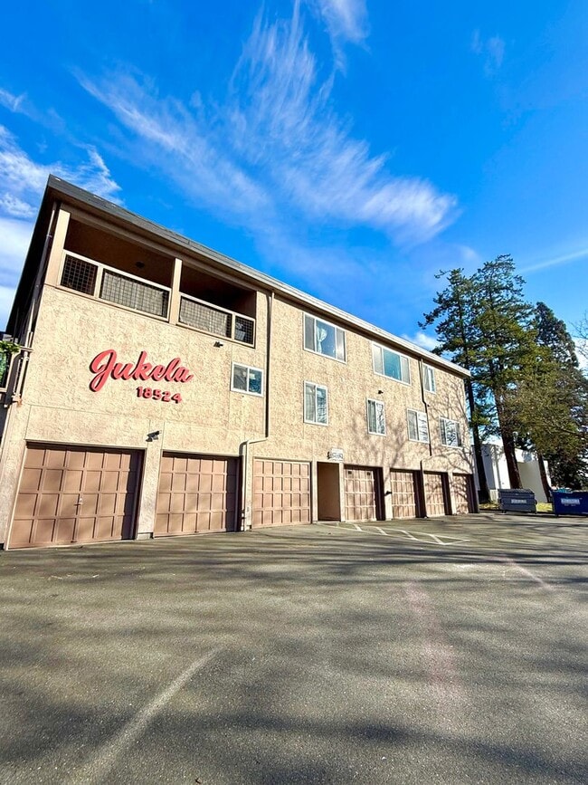 Building Photo - 18524 TM JD GISZ LLC Unit 201