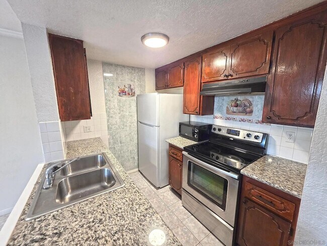 Photo - 4056 Van Dyke Ave Unidad 2