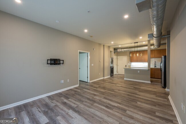 Photo - 5300 Peachtree Rd