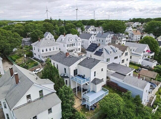 9 Summit St Unit 2
