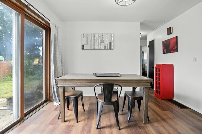 Photo - 2295 Deblin Dr