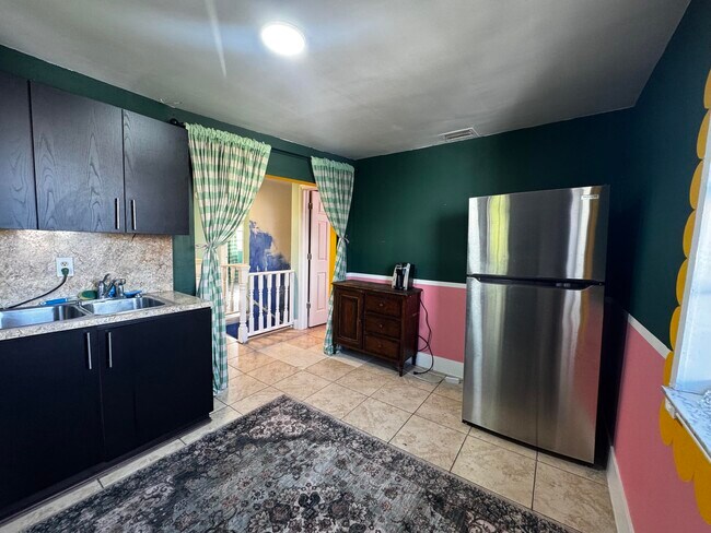 Photo - 423 SW 7th St